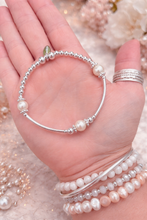 Load image into Gallery viewer, Pearl Noodle Bangle