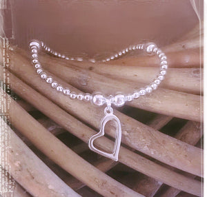Dainty Open Heart Bracelet