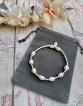 Load image into Gallery viewer, Freshwater Pearl Noodle Bangle